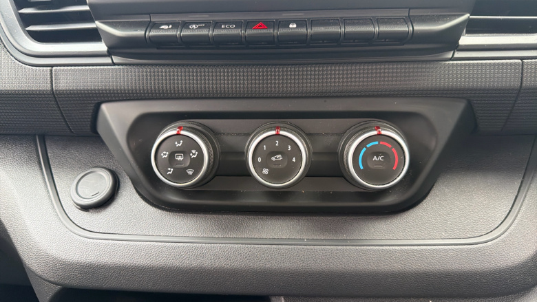 Renault Trafic Swb Diesel SL28 Blue dCi 150 Business Van